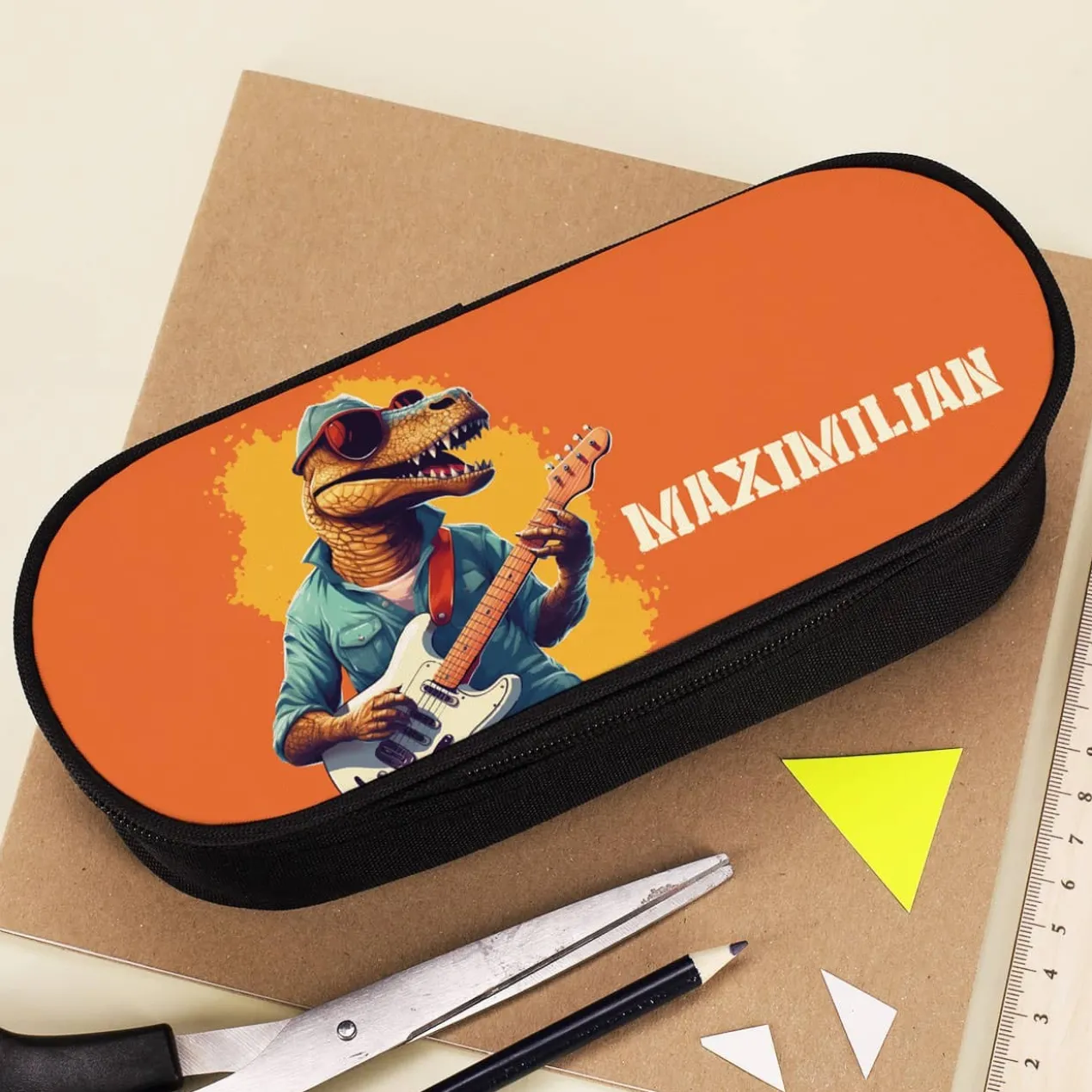 Stiftebox mit coolen Dinosauriern und Name