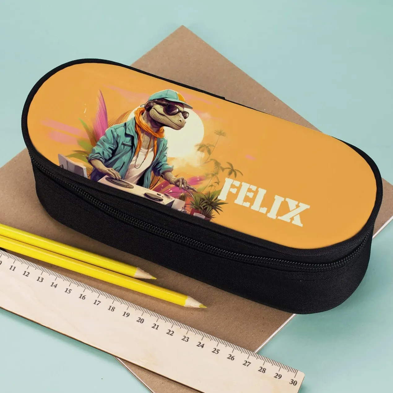 Stiftebox mit coolen Dinosauriern und Name