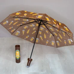 Taschen Regenschirm als Bierflasche