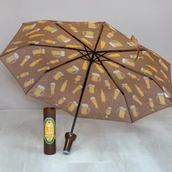 Taschen Regenschirm als Bierflasche