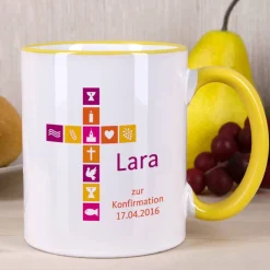 Tasse für Mädchen zu religiösem Anlass mit buntem Kreuz, Name und Wunschtext