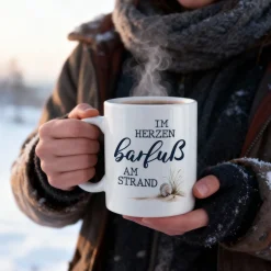 Tasse 'Im Herzen barfuß am Strand' | Keramiktasse mit Fernweh-Spruch | 300 ml