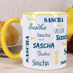 Tasse mit Ihrem Namen in verschiedenen Schriftarten und Farben