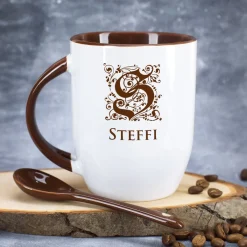 Tasse mit Monogramm