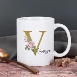Tasse mit Rosen-Monogramm und Name