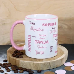 Tasse mit zwei Namen in verschiedenen Schriftarten
