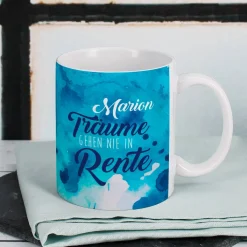Tasse "Träume gehen nie in Rente" mit Name