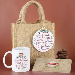 Tasse und Schokolade zu Weihnachten in hübscher Jutetüte mit persönlichem Anhänger
