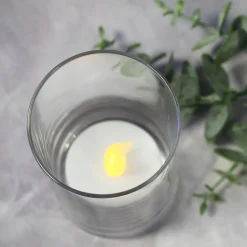 Teelichthalter aus Glas mit Schneeflockenmotiv und Wunschname bedruckt
