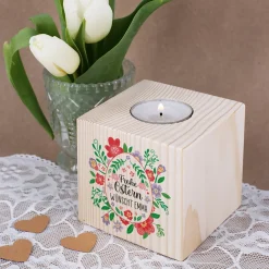Teelichthalter aus Holz zu Ostern mit Wunschtext & buntem Blumen Motiv
