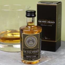 The Nine Springs - Triple Cask Single Malt Whisky aus dem Eichsfeld in Thüringen | Miniaturflasche