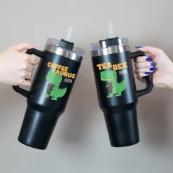 Thermobecher XXL personalisiert mit Name | Tea Rex & Coffee Saurus | 1,2 Liter Cup