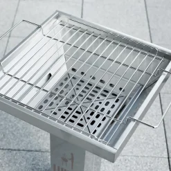 Thüros T2 Edelstahl Säulengrill für Holzkohle mit persönlicher Gravur | Hochwertiger Grill als Geschenk