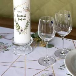 Tischläufer zur Hochzeit mit Namen, Datum & Blüten - in zwei Längen