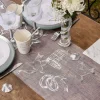 Tischläufer zur Hochzeit mit Taubenmotiv in Weiß