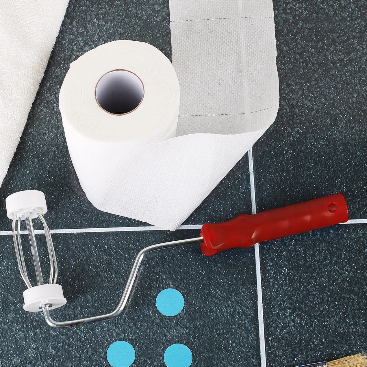 Toilettenpapier-Halter Malerrolle in Rot