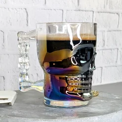 Totenkopf-Bierglas 500 ml | irisierendes Trinkglas mit Griff in Knochenform