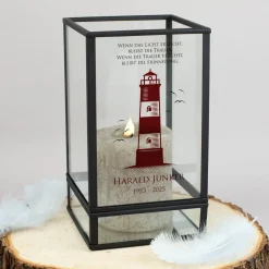 Trauer Windlicht mit Leuchtturm | Personalisierte Laterne mit Name & Datum von Ritzenhoff & Breker