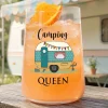 Trinkglas als Geschenk für Camperinnen & Camping Urlaub | Camping Queen mit Wohnwagen | Glas 430 ml