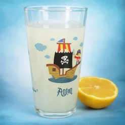 Trinkglas mit Piratenschiff und Name bedruckt
