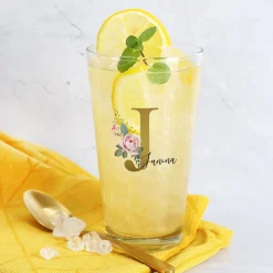 Trinkglas mit Rosen-Monogramm und Name