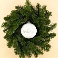 Türkranz & Wandschmuck mit gravierter Kugel 'Frohe Weihnachten' in Rot oder Weiß | Weihnachtsdeko