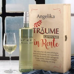 Träume gehen nie in Rente - Wein-Set mit graviertem Glas