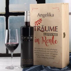 Träume gehen nie in Rente - Wein-Set mit graviertem Glas