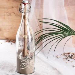 Vatertagspost in gravierter Flasche mit Dekoration