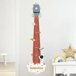 Wandtattoo Messlatte für Kinderzimmer mit Wunschname & Raketen-Motiv