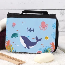 Waschtasche für Kinder mit Meeresmotiv und Name personalisiert | Kulturbeutel für Jungen und Mädchen