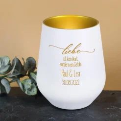 Weißes Windlicht zur Hochzeit - Liebe ist kein Wort, sondern ein Gefühl - mit Namen und Datum
