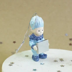 weihnachtliche Figuren als Anhänger