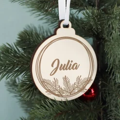 Weihnachtsbaumkugel aus Holz mit Name graviert in 5 Motiven