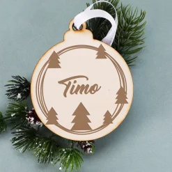 Weihnachtsbaumkugel aus Holz mit Name graviert in 5 Motiven