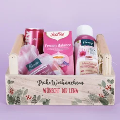 Weihnachtsgeschenkkorb für Frauen mit Wellness Inhalt und persönlichem Druck