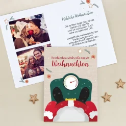 Weihnachtskarte personalisiert mit Fotos & Wunschtext | Weihnachtsmann auf Waage Motiv