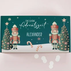 Weihnachtsstollen mit personalisierter Verpackung im Nussknacker Motiv