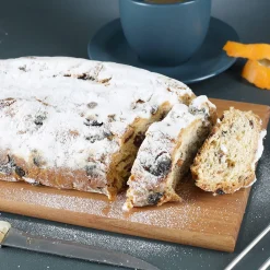 Weihnachtsstollen mit personalisierter Verpackung im Nussknacker Motiv