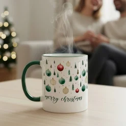 Weihnachtstasse 'Merry Christmas' mit Baumschmuck-Motiv | Festliche Keramiktasse zu Weihnachten