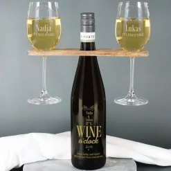 Weingeschenk Set - It`s Wine o`clock! - mit gravierter Weinflasche, Weingläsern und Weinbutler