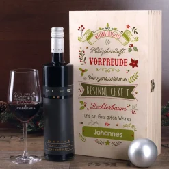Wein - Geschenkset zu Weihnachten mit graviertem Weinglas und Flasche in bedruckter Holzbox