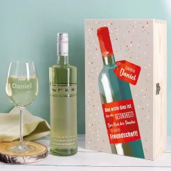 Weinset - Auf die Freundschaft - mit graviertem Glas in edler Holzverpackung