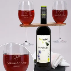 Wein-Set mit zwei Weingläsern, Weinbutler und bienenfreundlichem Biorebe Wein | Geschenk zur Hochzeit