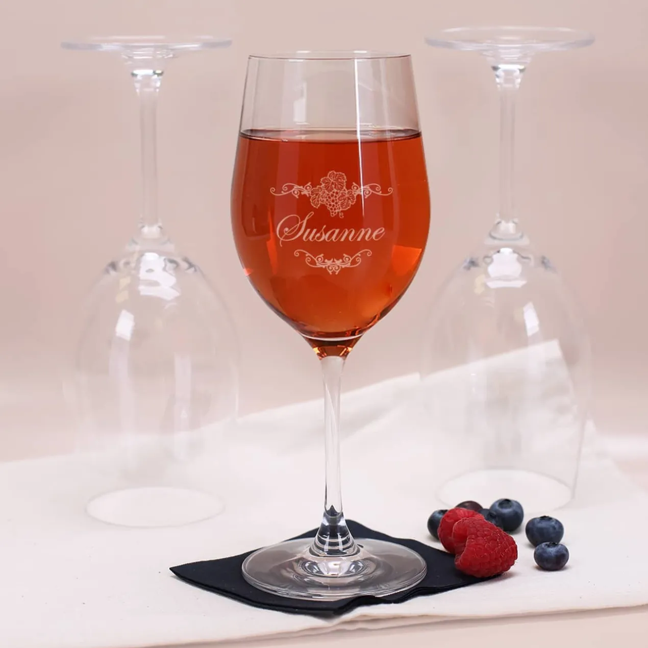 Weinset zum 60. Geburtstag mit graviertem Weinglas in Geschenkbox