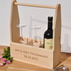 Weinträger aus Holz mit zwei Zeilen Wunschtext graviert