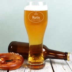 Weizenbierglas mit Wunschname - Ein Freund guten Bieres - 2 Größen wählbar
