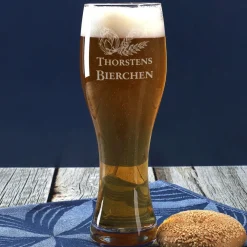 Weizenbierglas und Messerbrett Brotzeit mit Wunschnamen graviert