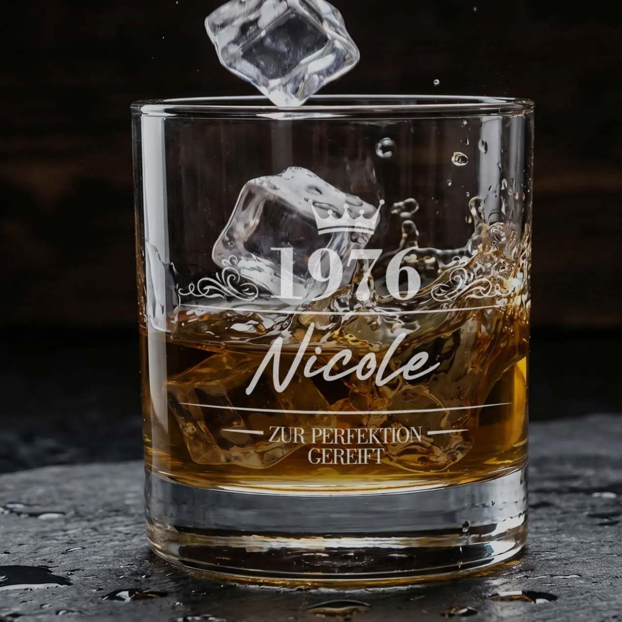 Whiskey Glas mit Gravur als Geschenk zum Geburtstag | Whiskyglas personalisiert mit Name, Jahr & Krone