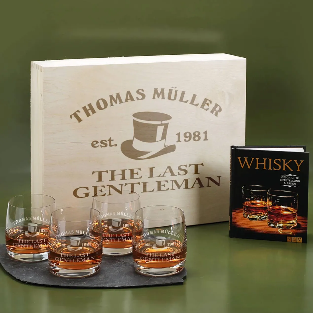 Whiskybox mit 4 Whiskygläsern und Buch über Whiskys